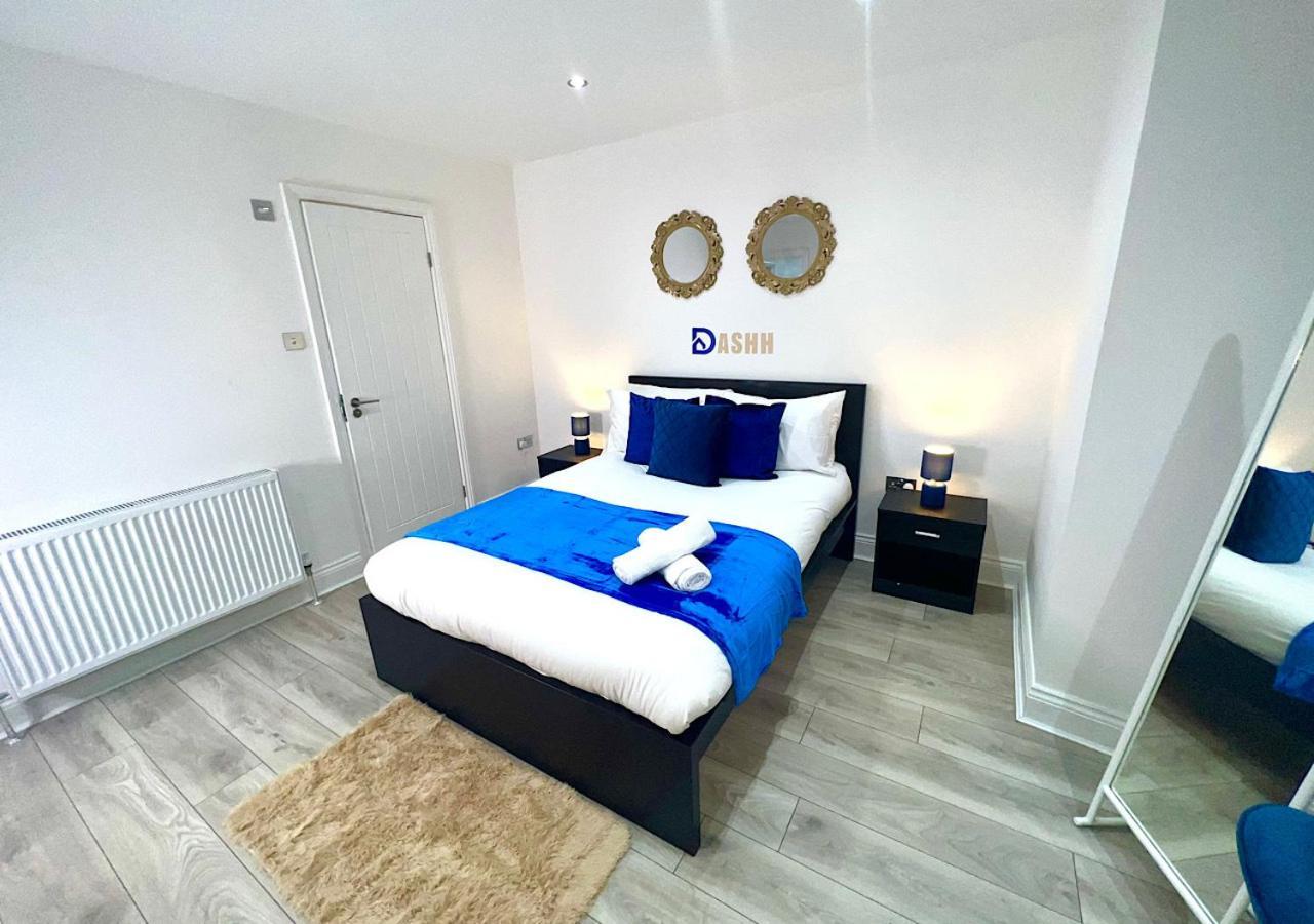Charming 3-Bed Flat In Shepherds Bush - Sleeps 9 London Bagian luar foto